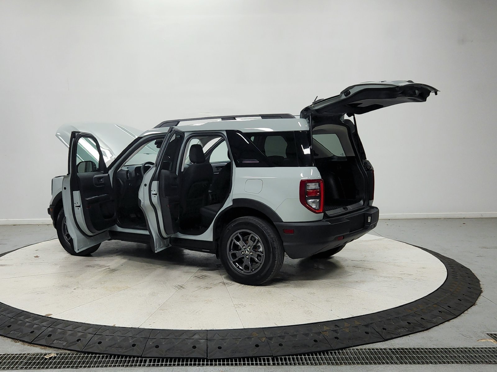 Used 2021 Green Ford Big Bend image 14