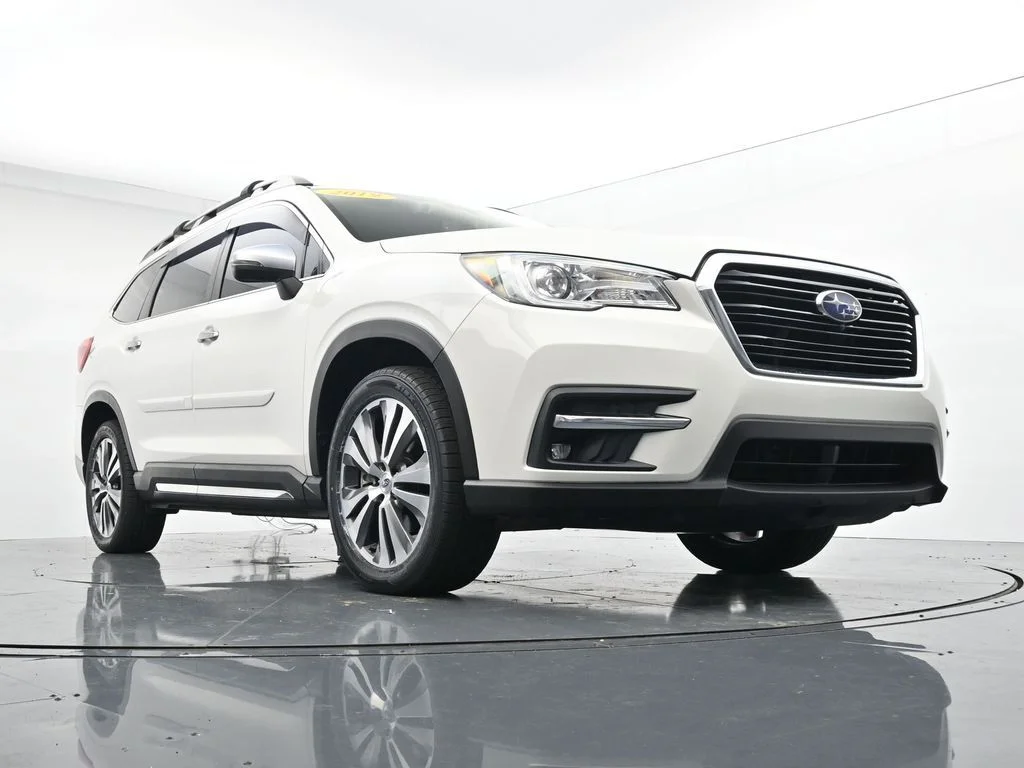 Used 2019 White Subaru Touring image 31