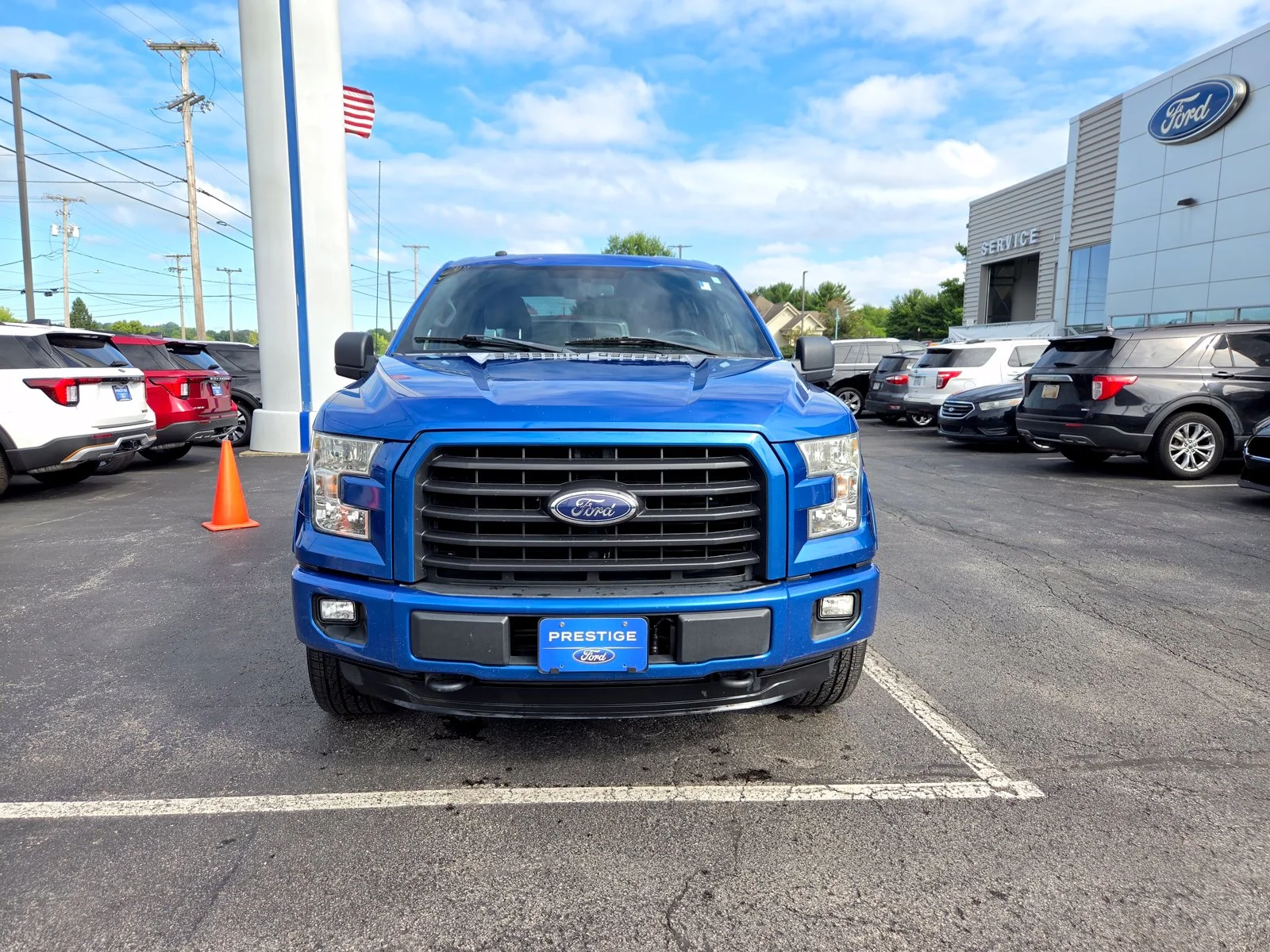 Used 2016 Blue Flame Metallic Ford XLT image 9