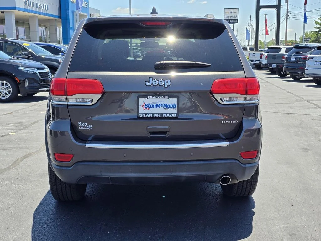 Used 2015 Granite Crystal Metallic Clearcoat Jeep Limited image 6