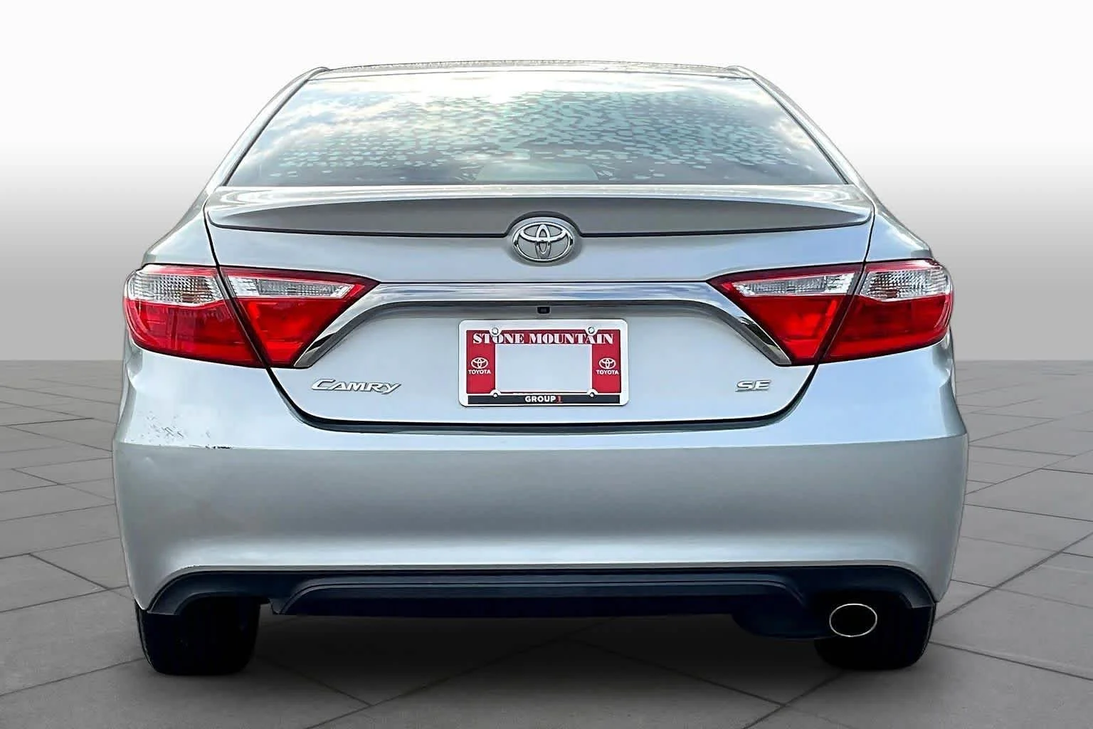 Used 2016 Celestial Silver Metallic Toyota SE image 4