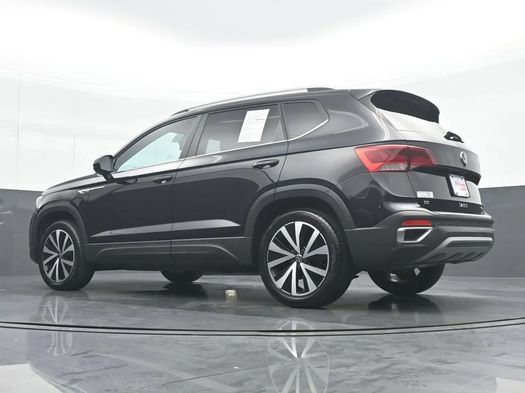 Used 2022 Black Volkswagen 1.5T SE image 28