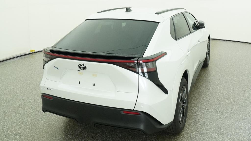 New 2026 Wind Chill Pearl Toyota XLE image 22