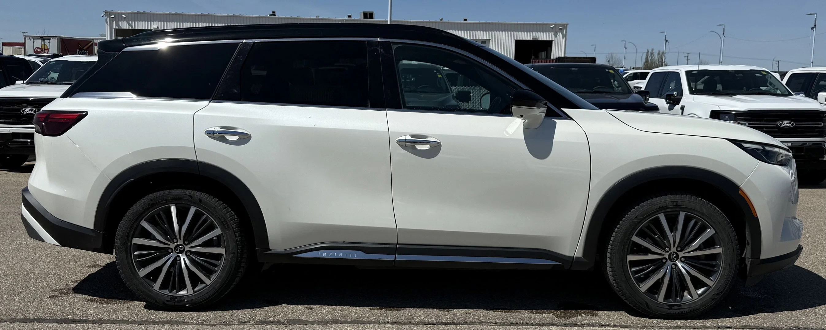 Used 2024 WHITE INFINITI AUTOGRAPH AWD image 6