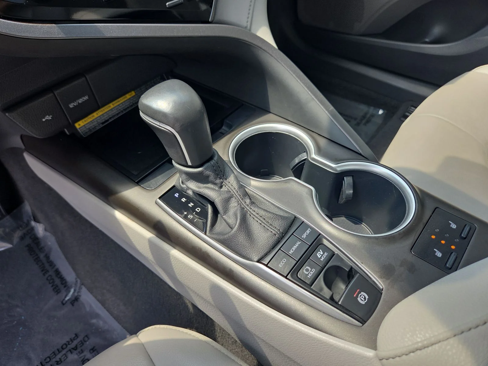 Used 2021 Celestial Silver Metallic Toyota XLE image 25