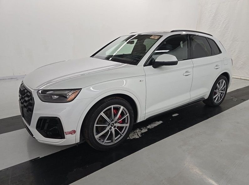 Used 2024 Glacier White Audi 55 Premium Plus image 2