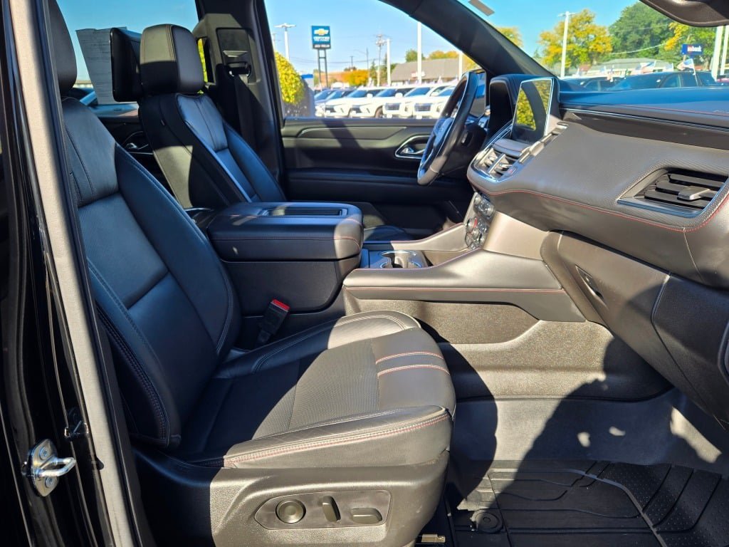 2021 Chevrolet Suburban RST - Photo 6