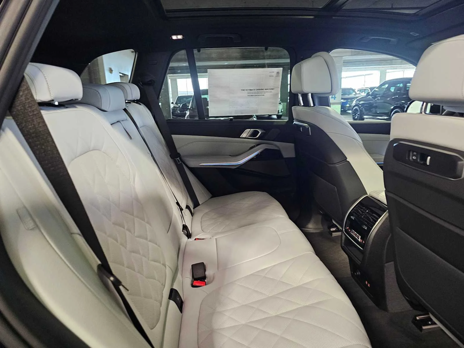 New 2026 Carbon Black Metallic BMW xDrive50e image 38