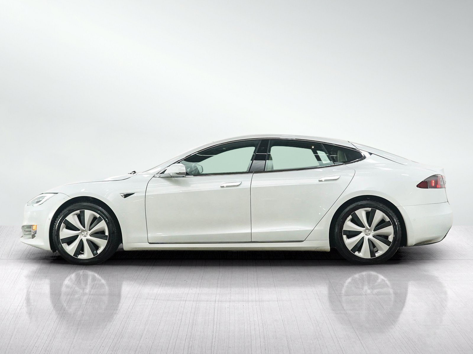 Used 2020 Tesla Model S Long Range Plus with VIN 5YJSA1E23LF389146 for sale in Minneapolis, MN