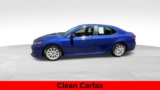 Used 2018 Blue Toyota LE image 3