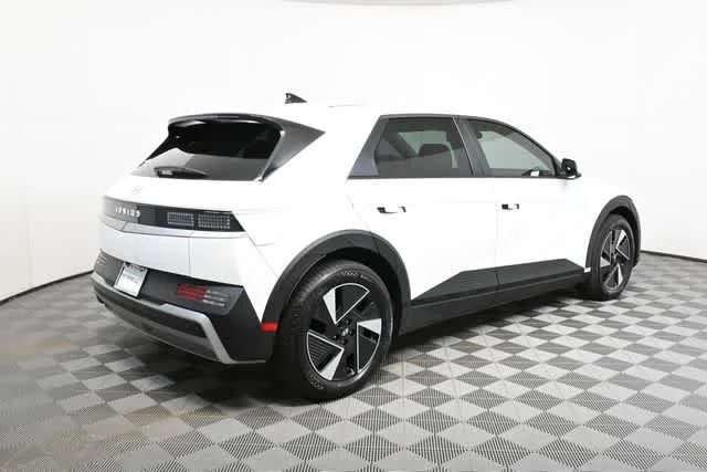 New 2026 Atlas White Hyundai SEL image 6