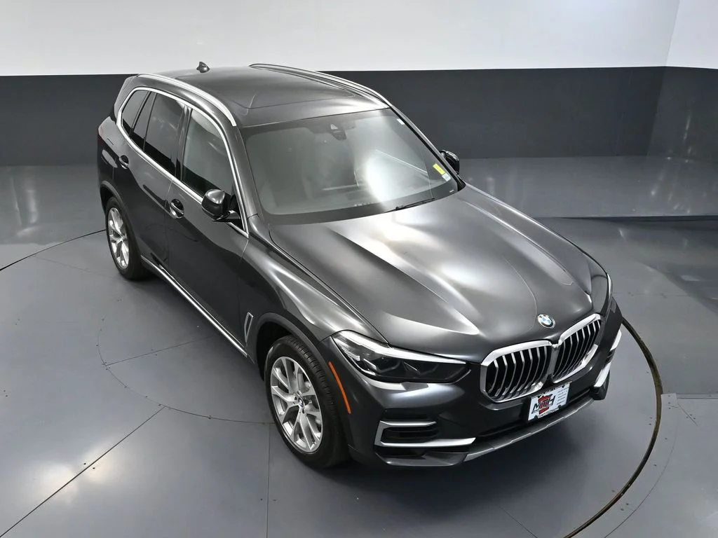 Used 2023 Gray BMW xDrive40i image 61