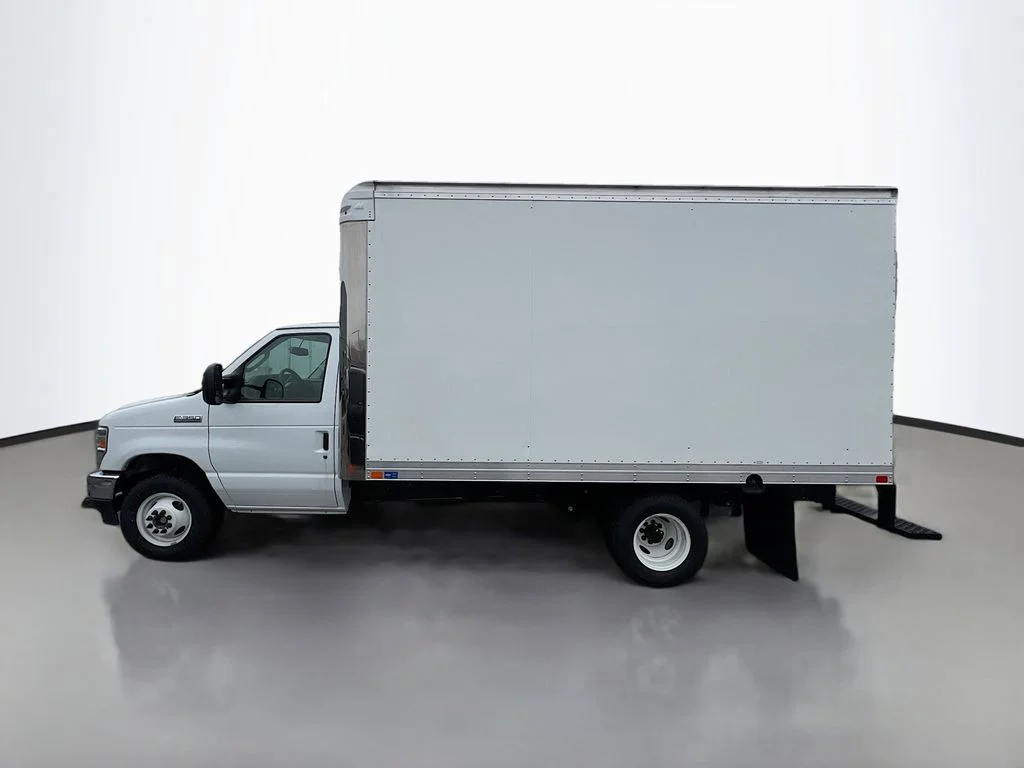 2025 Ford E-Series Cutaway Base - Photo 6