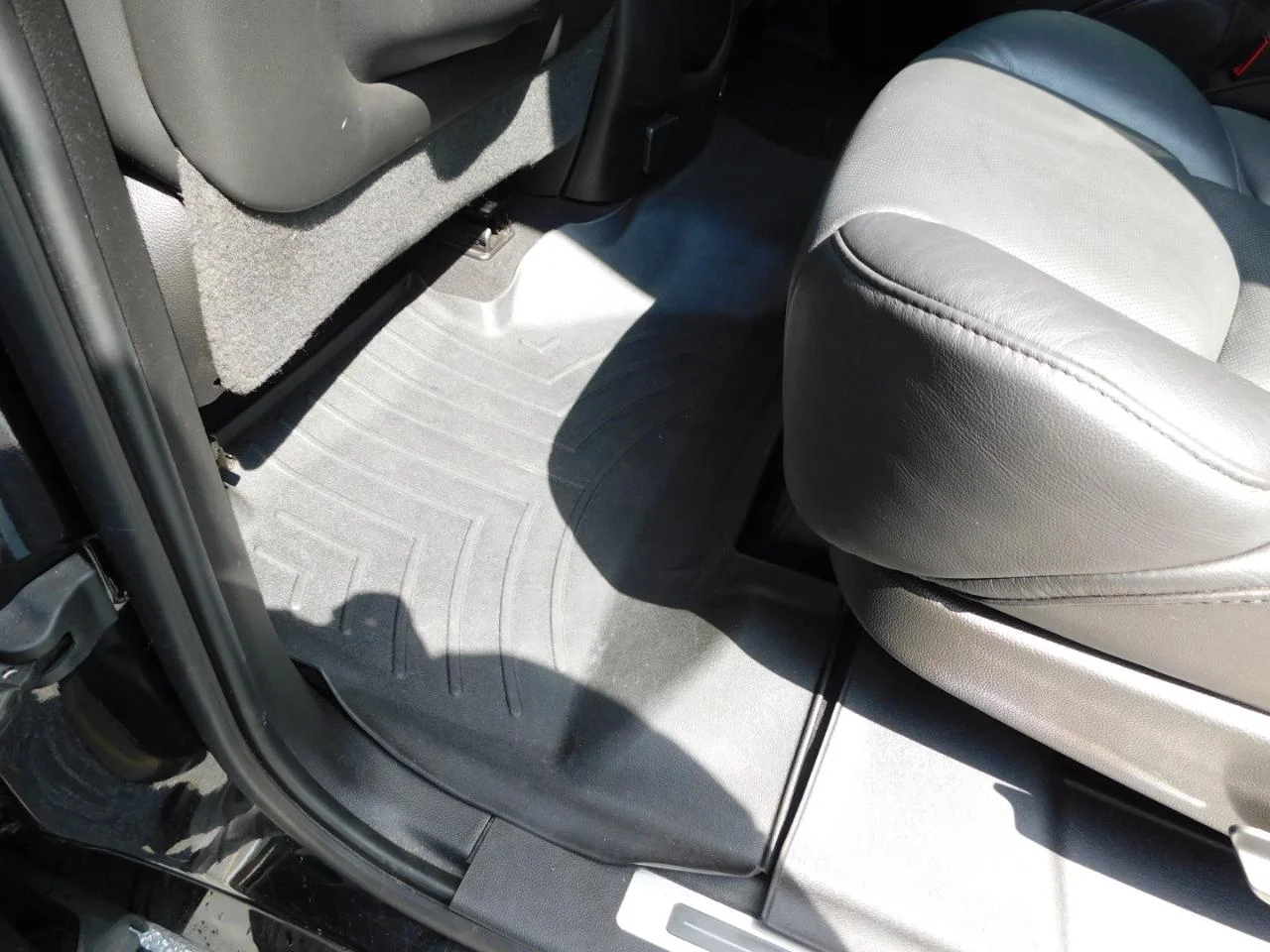 Used 2018 Black Cadillac 2WD 4dr Luxury image 29
