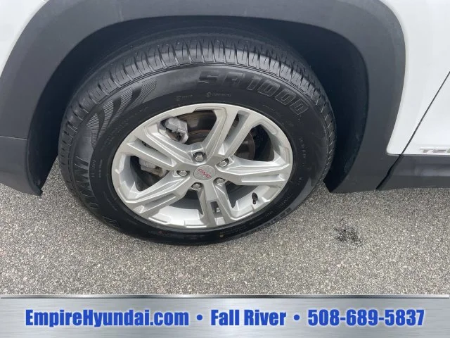 2024 GMC Terrain SLE - Photo 11
