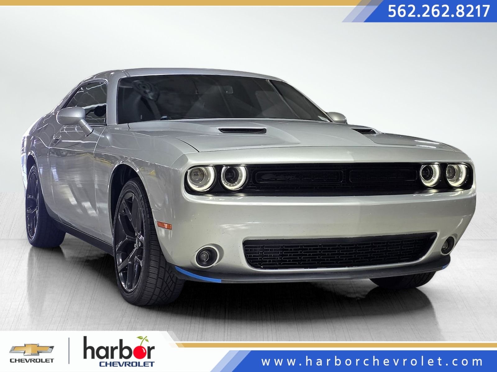 2022 Dodge Challenger SXT Auto's photo