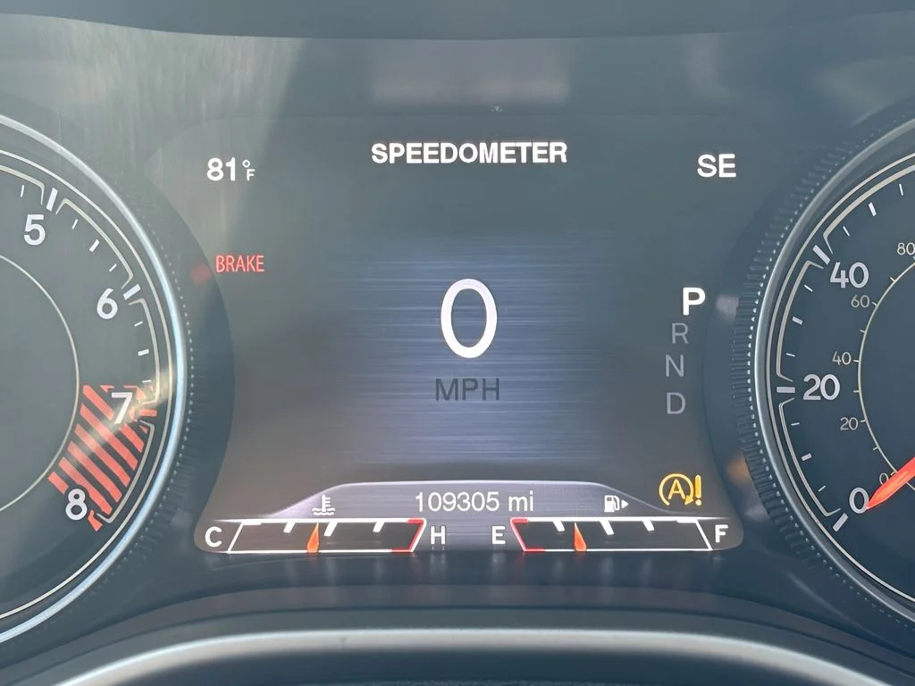 Used 2015 Black Jeep Limited image 19