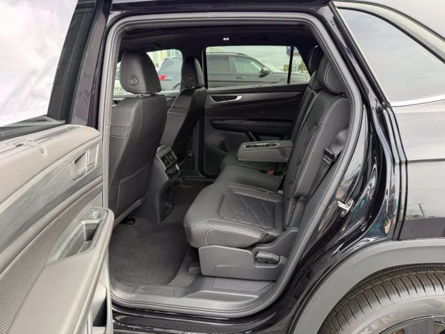 New 2026 Deep Black Pearl Volkswagen 2.0T SE W/TECHNOLOGY image 9