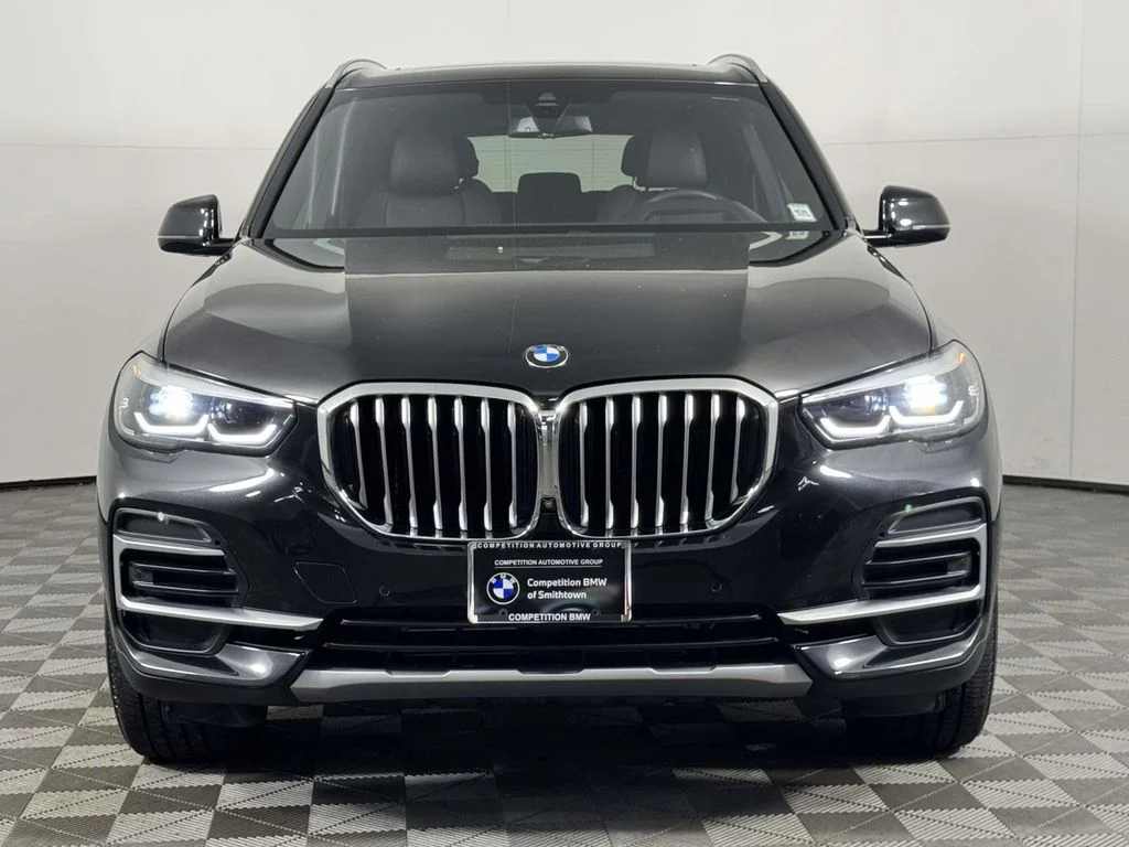 Used 2022 Black BMW xDrive40i image 6