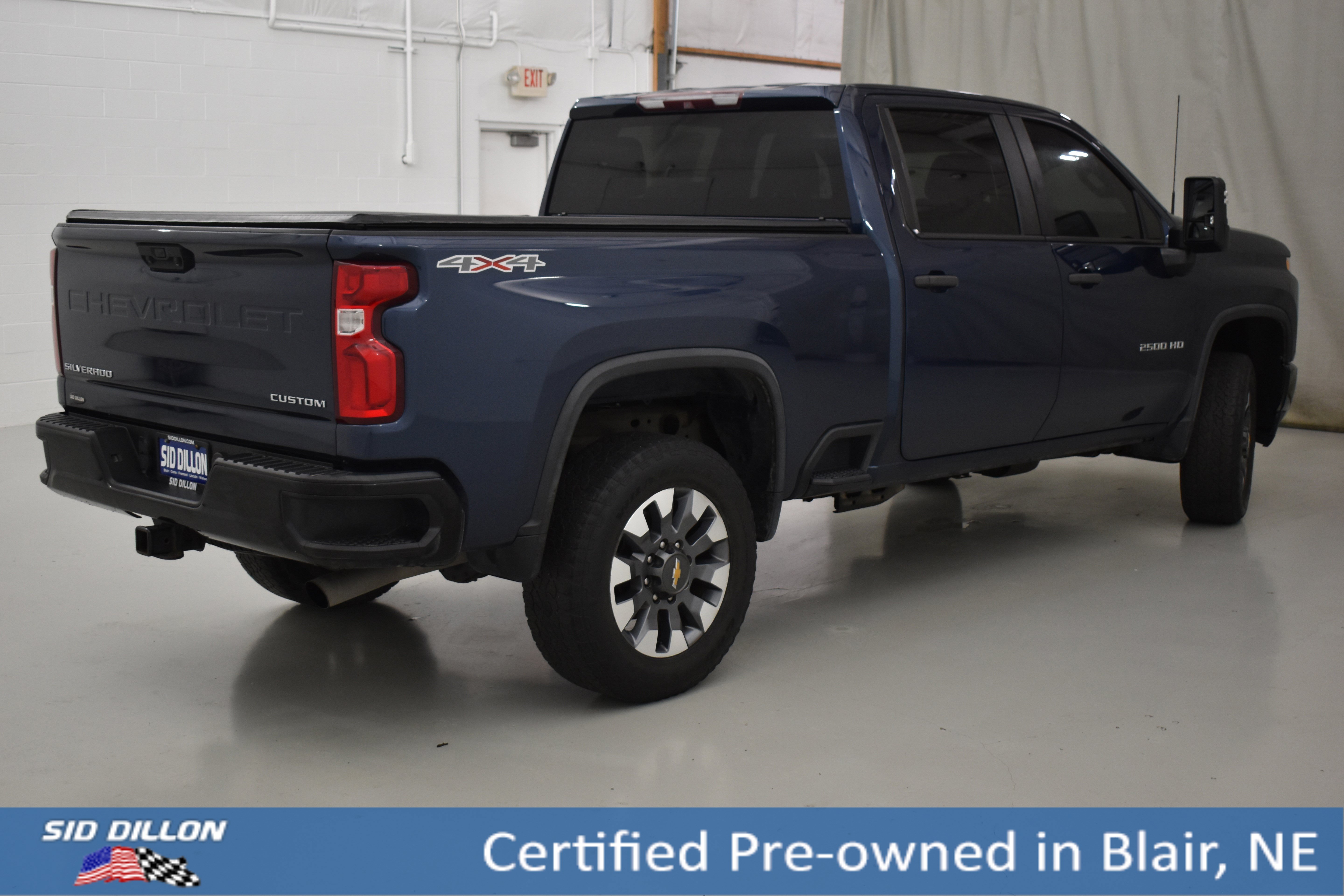 Used 2021 Northsky Blue Metallic Chevrolet Custom image 12