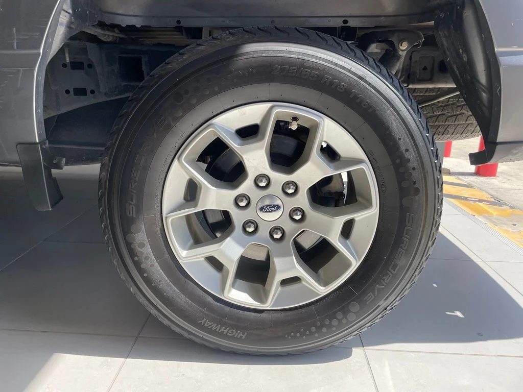 Used 2023 Gray Ford XLT image 17