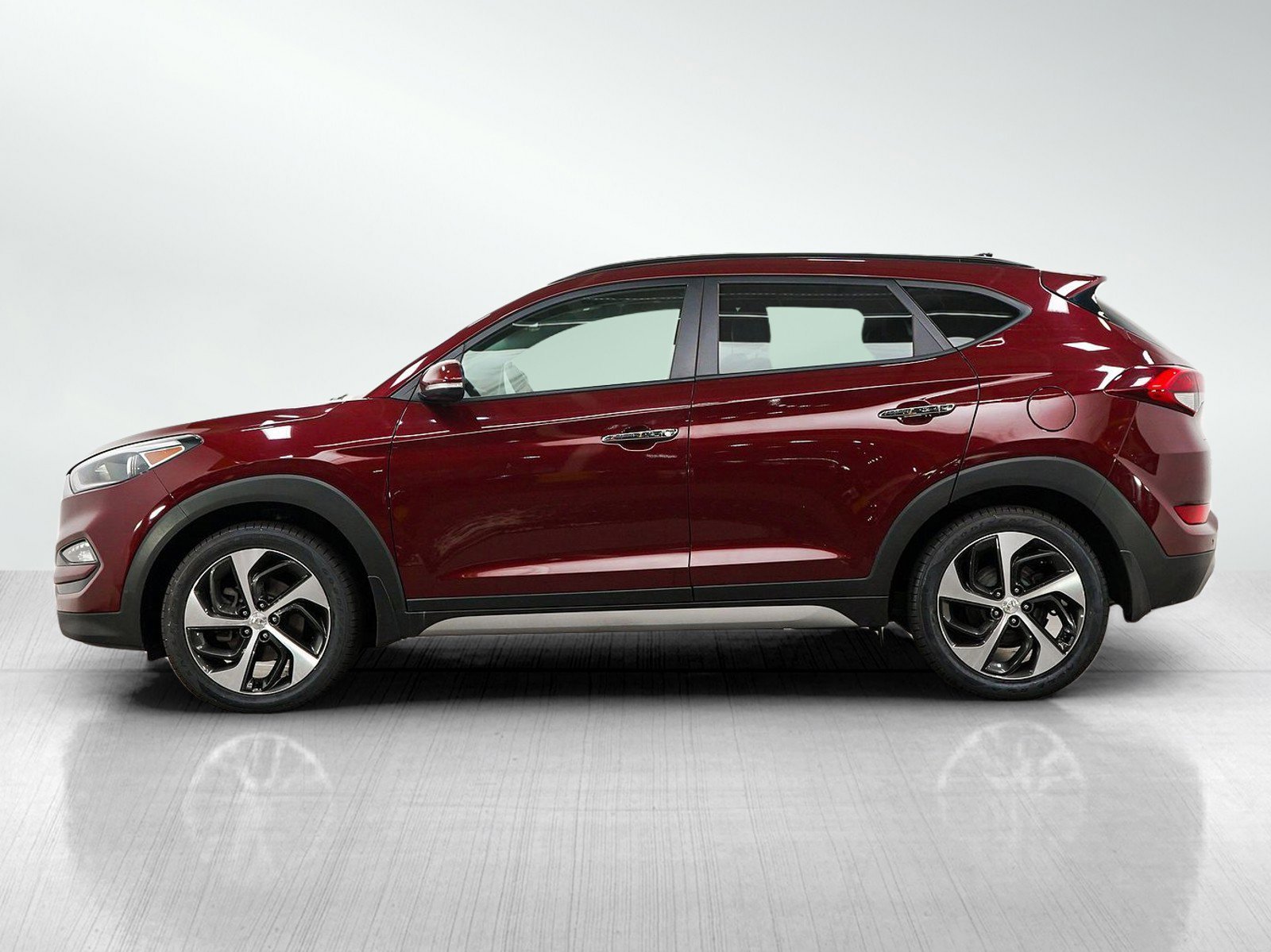 Used 2018 Hyundai Tucson Limited with VIN KM8J3CA29JU795570 for sale in Minneapolis, Minnesota