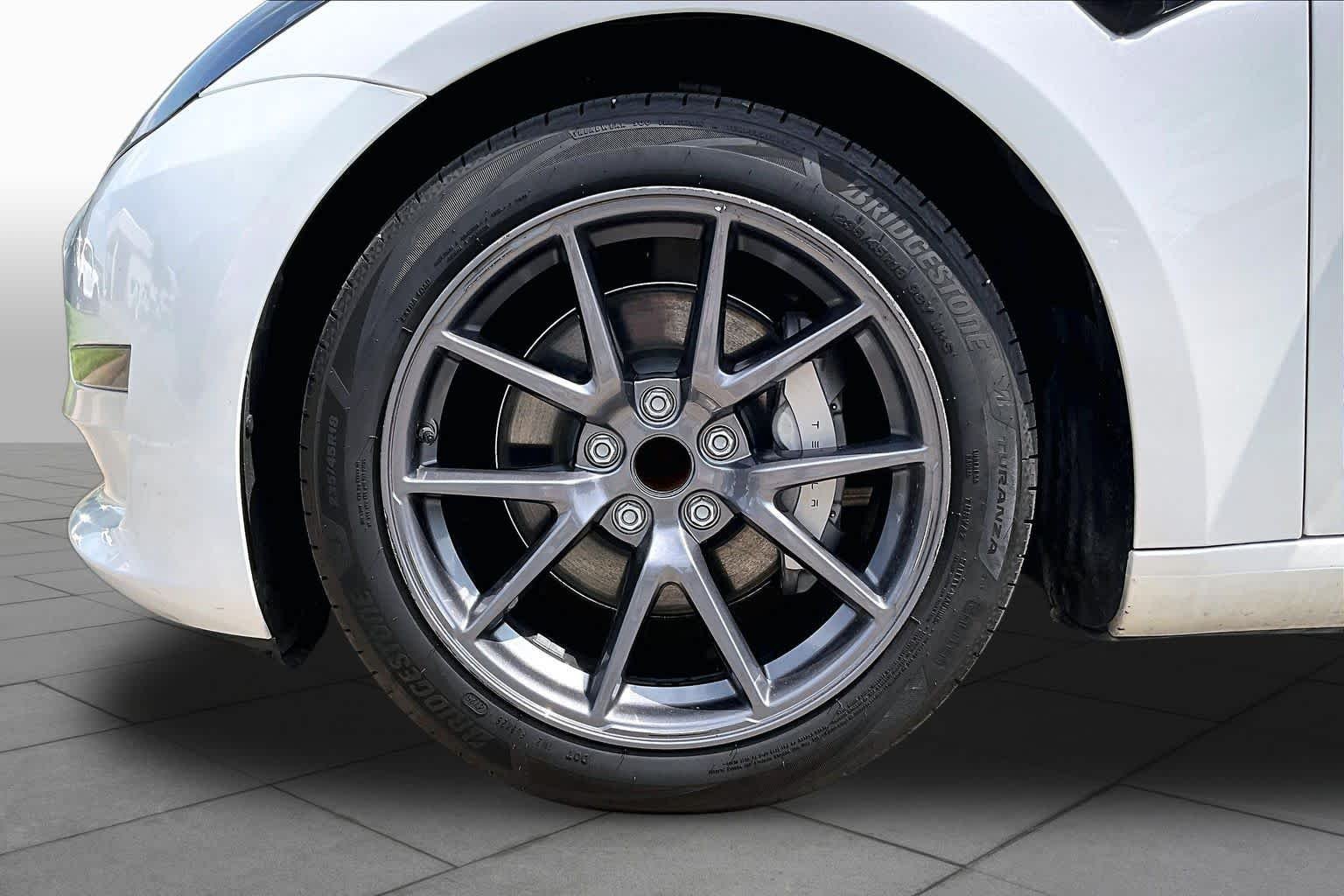 Used 2023 Pearl White Multi-Coat Tesla  image 8