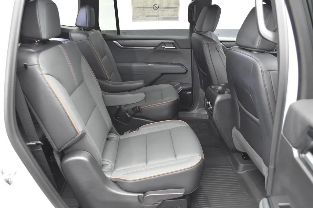 2026 GMC Acadia AT4 - Photo 37
