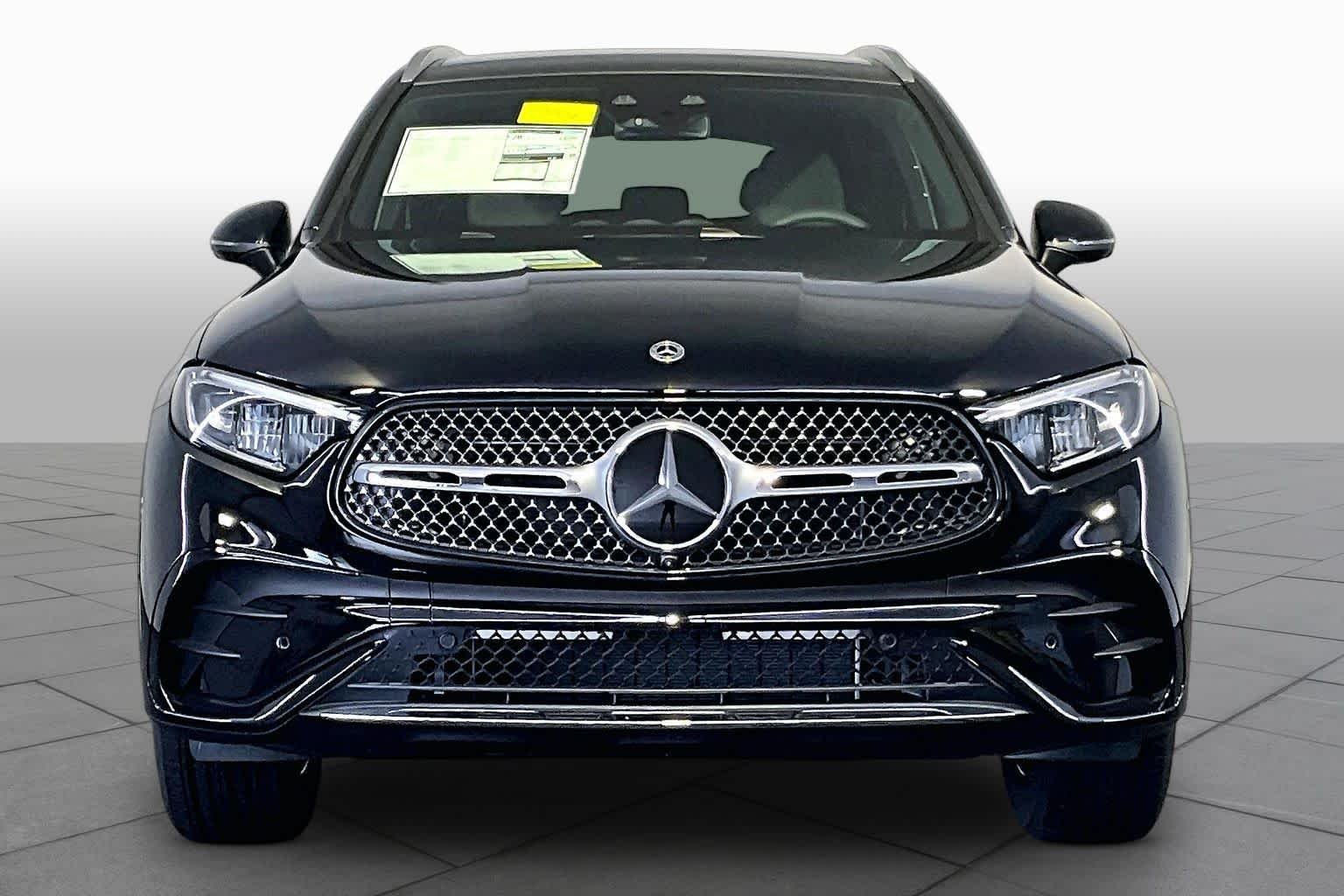 New 2026 Black Mercedes-Benz GLC 300 image 2