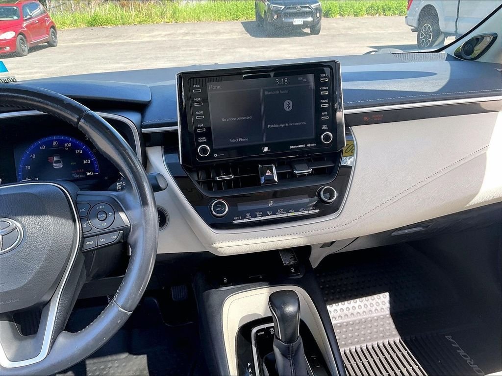 Used 2020 Black Toyota XLE image 18