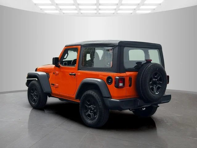 Certified Used 2025  Jeep Sport image 5