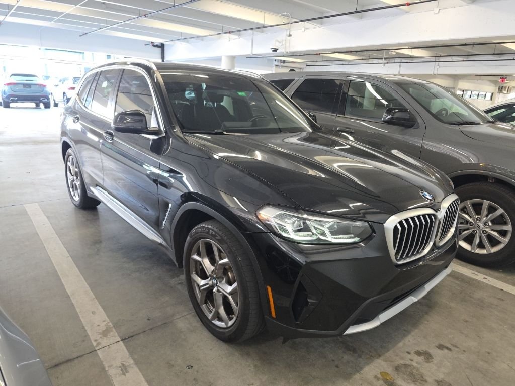 2023 BMW X3 sDrive30i's photo