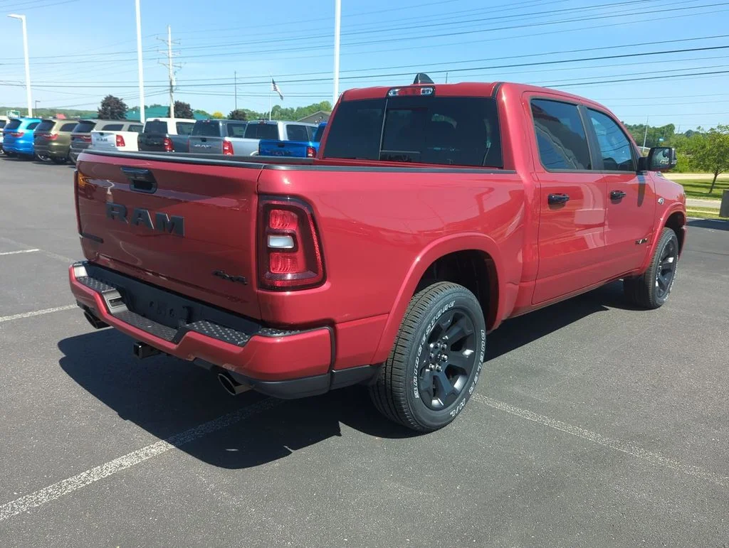 New 2026 Molten Red Pearl-Coat Exterior Paint RAM Big Horn/Lone Star image 8