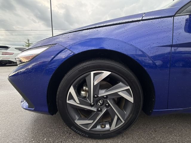 Used 2025 Blue Hyundai SEL Sport image 10