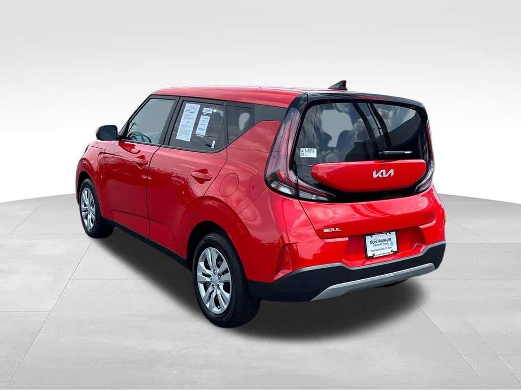 Used 2025 Red Kia LX image 3