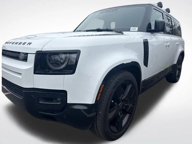 2025 Land Rover Defender 130 X-Dynamic SE P400's photo