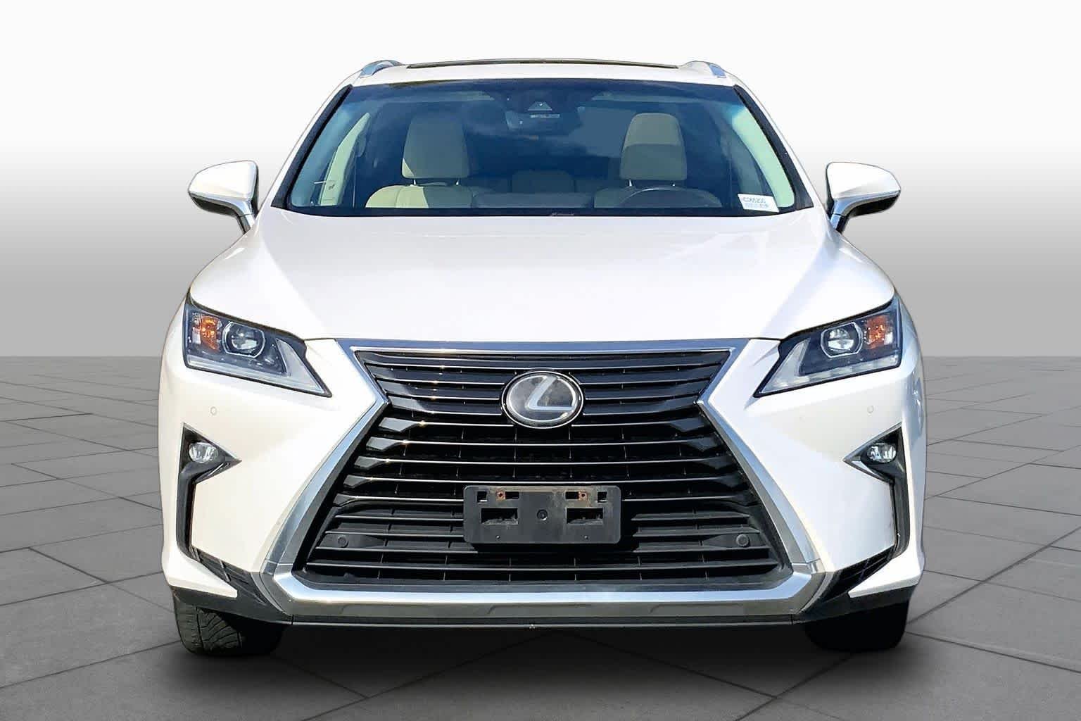 Used 2017 Eminent White Pearl Lexus  image 4