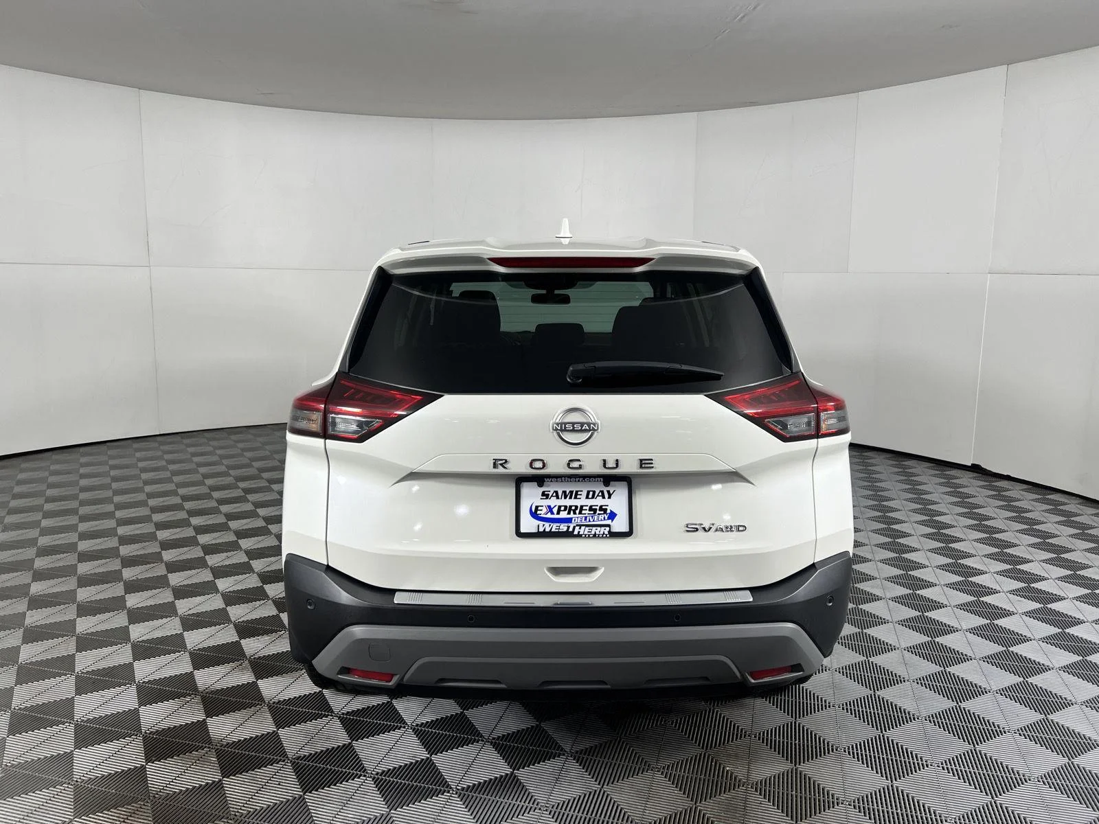 Used 2023 Pearl White Tricoat Nissan SV image 7