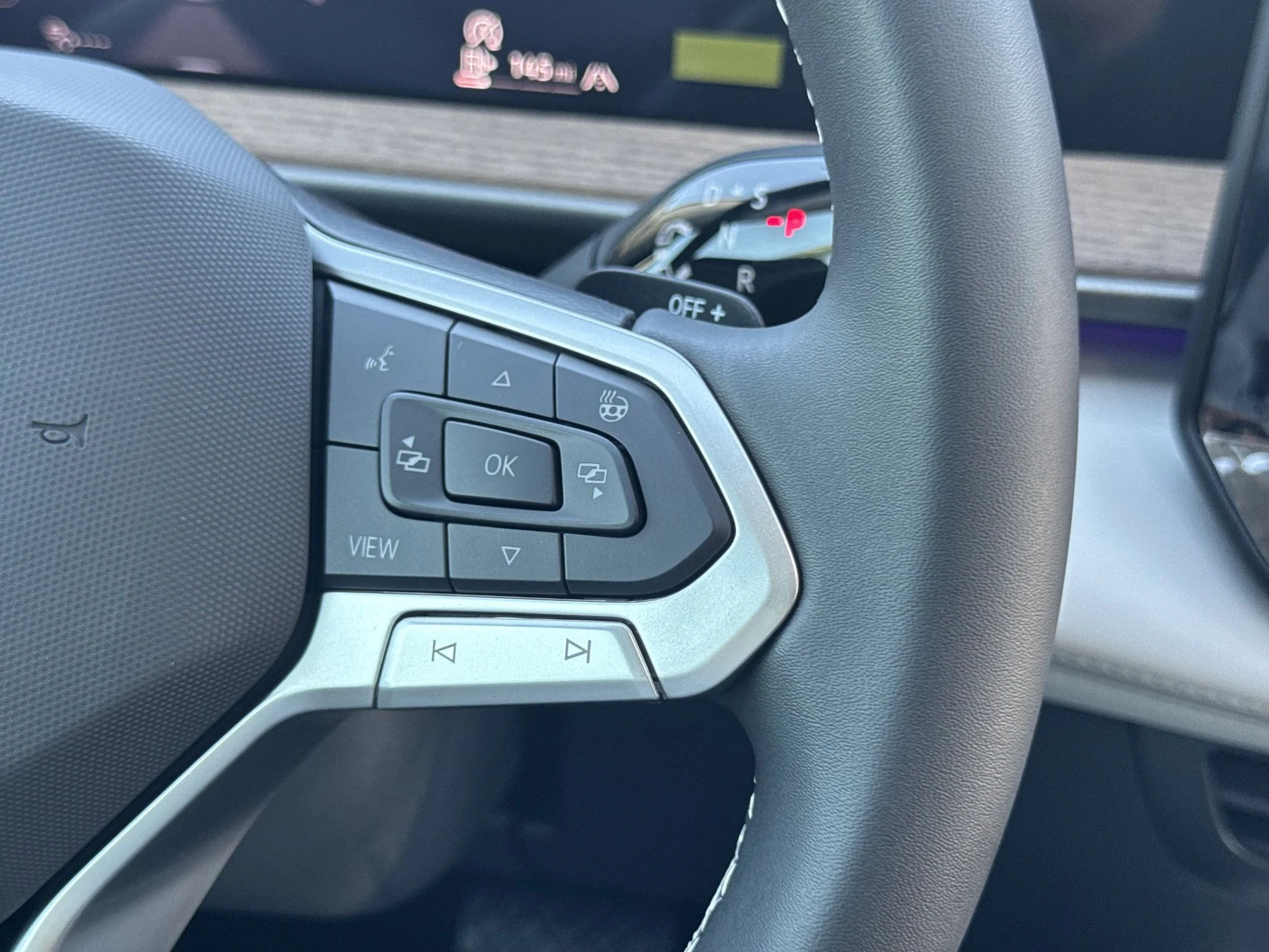 New 2027 Pure Gray Volkswagen SE w/Technology image 20