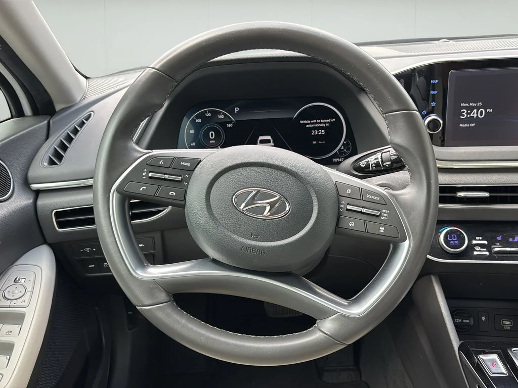 Used 2023 Serenity White Hyundai SEL image 21