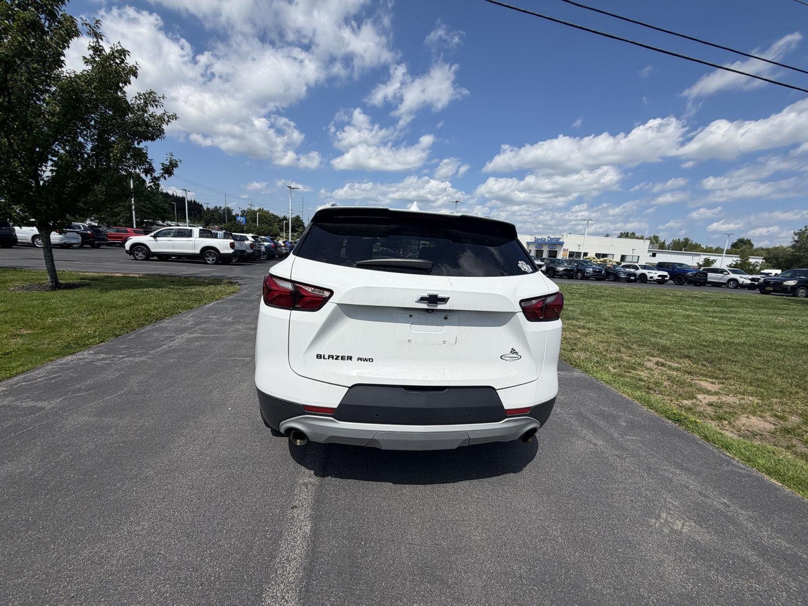 Used 2021 Summit White Chevrolet LT image 9