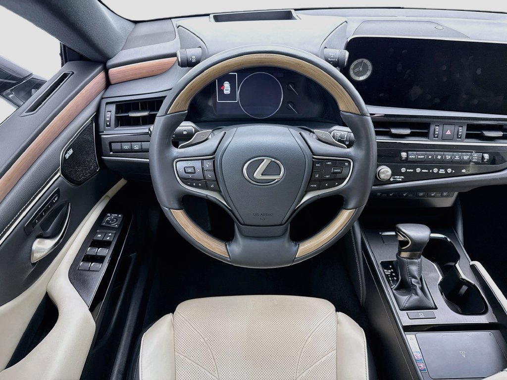 Used 2024 Obsidian Lexus 350 Ultra Luxury image 10