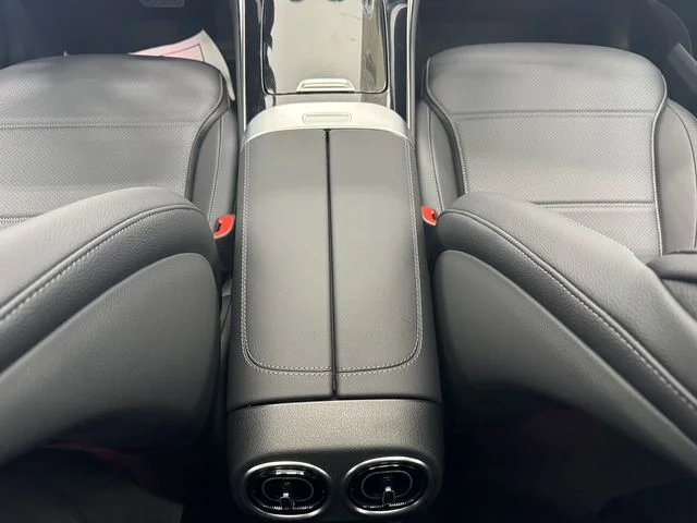 New 2027 Black Mercedes-Benz GLC 300 image 37