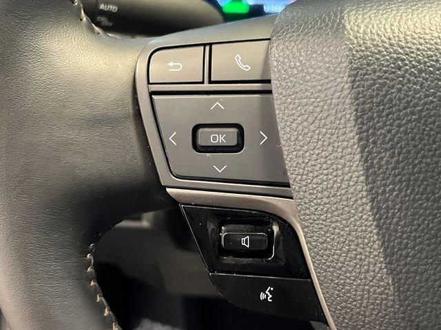 Used 2025 Black Toyota XLE image 20