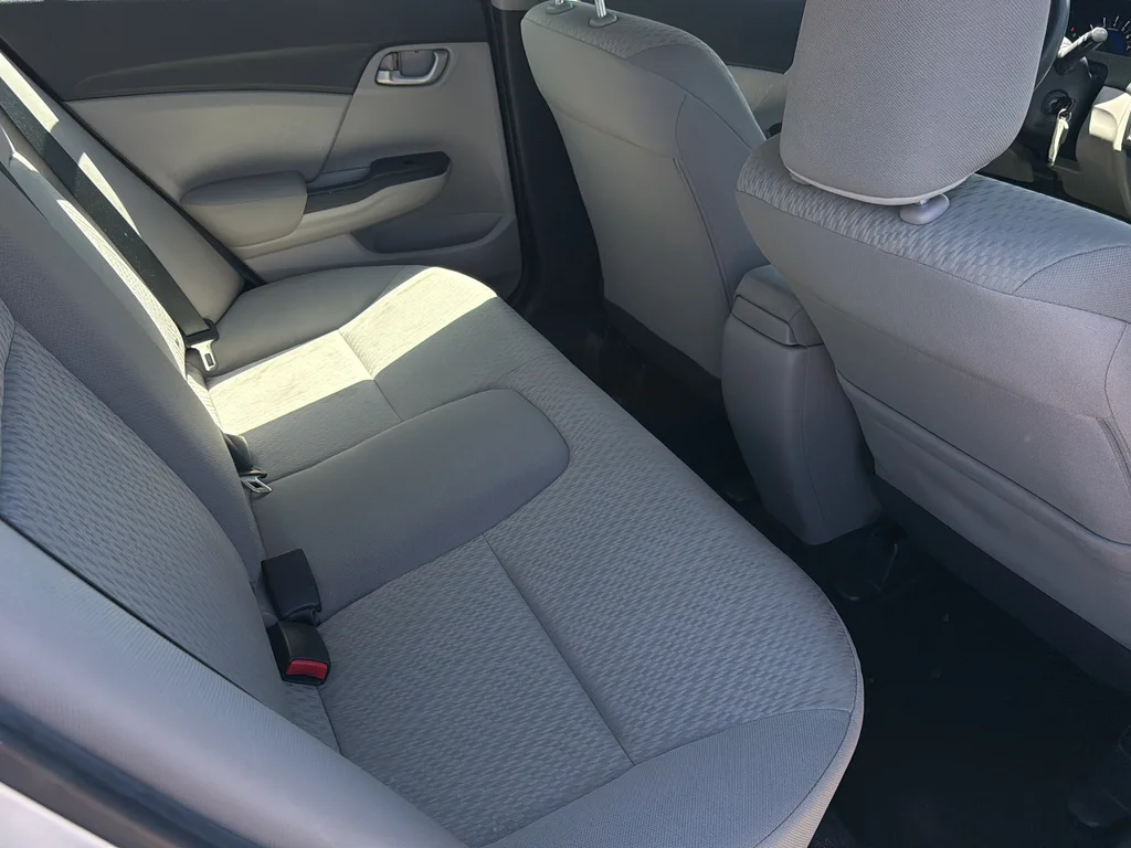 Used 2015  Honda LX image 17