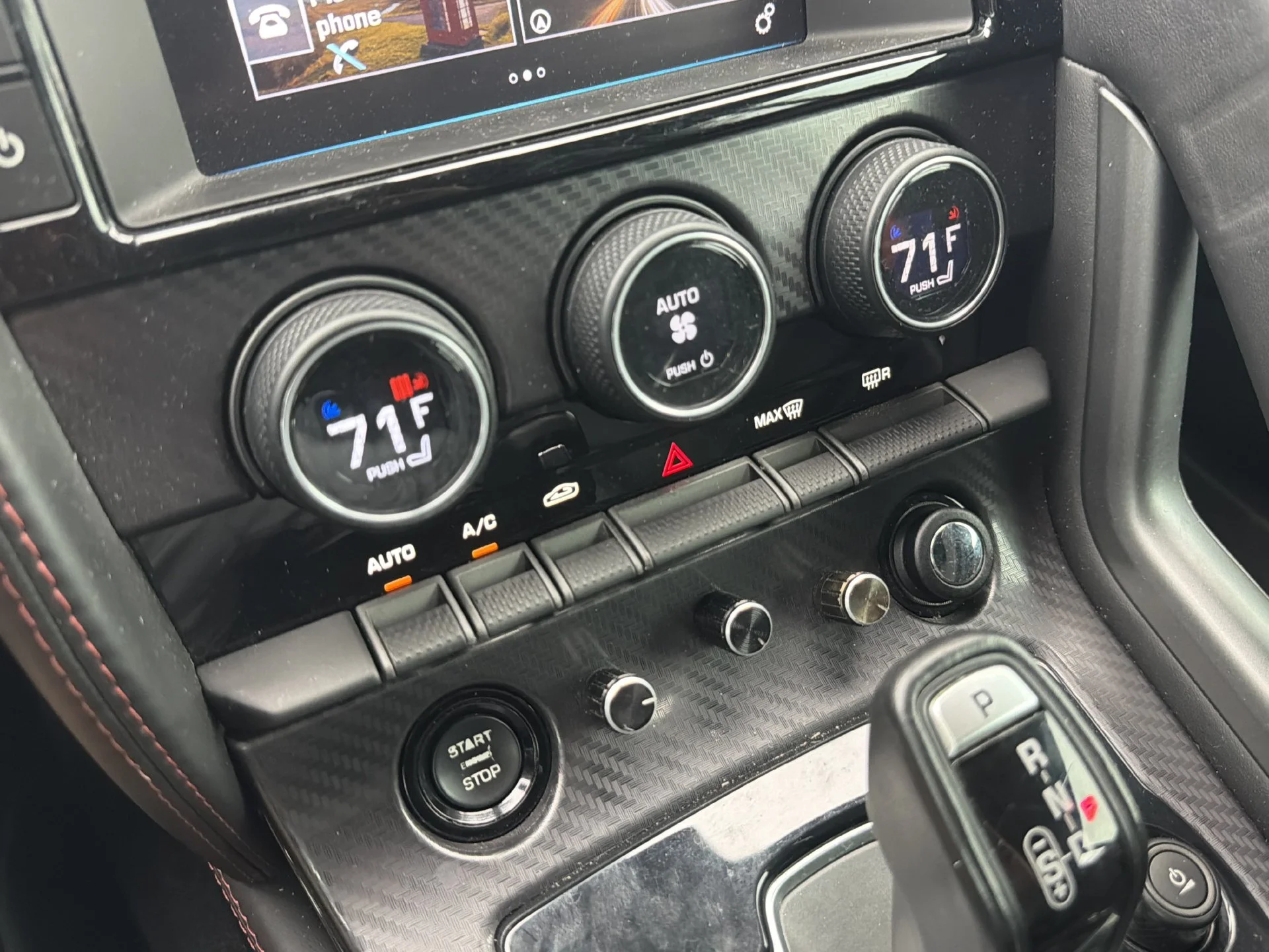 Used 2016  Jaguar R image 29
