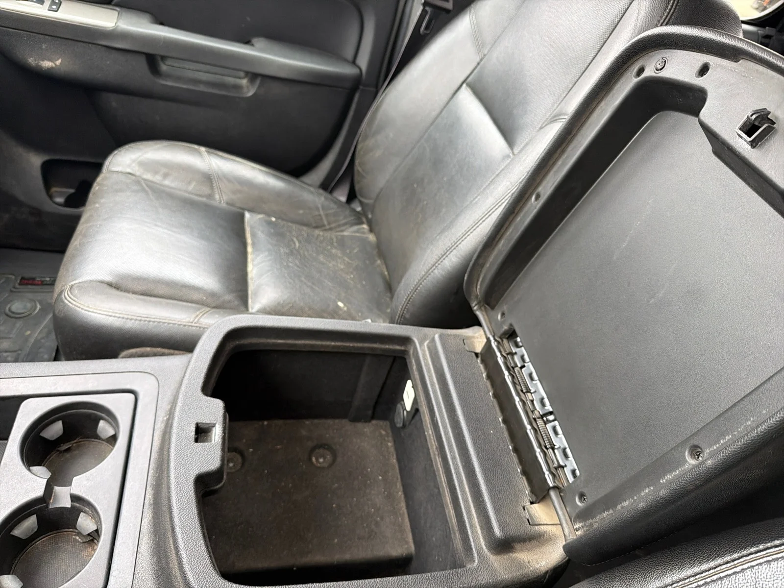 Used 2014 Summit White Chevrolet LTZ image 35