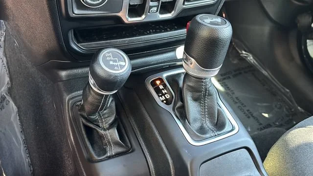 Used 2024 Black Jeep 4-Door Sport S 4x4 image 29