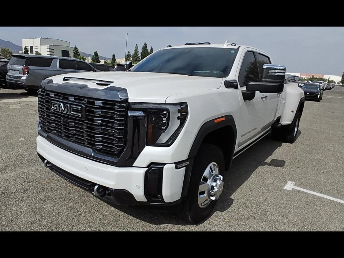 Used 2024 White Frost Tricoat GMC Denali Ultimate DRW image 1