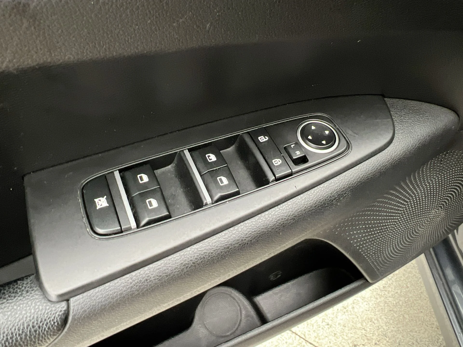 Used 2023 Gray Kia LXS image 22
